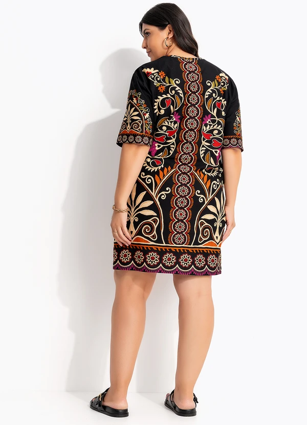 Farm - Vestido T-Shirt Básico Adriele Preto 9