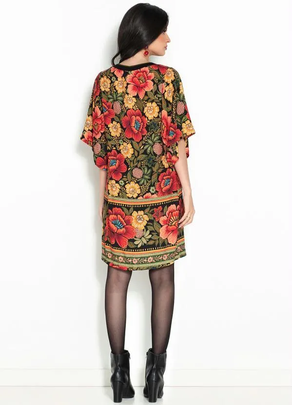 Farm - Vestido T-Shirt de Viscose Floral Heloisa Preto 4