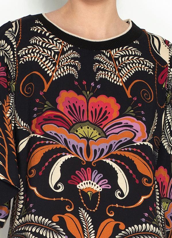 Farm - Vestido T-Shirt Jardim Clássico Preto 6