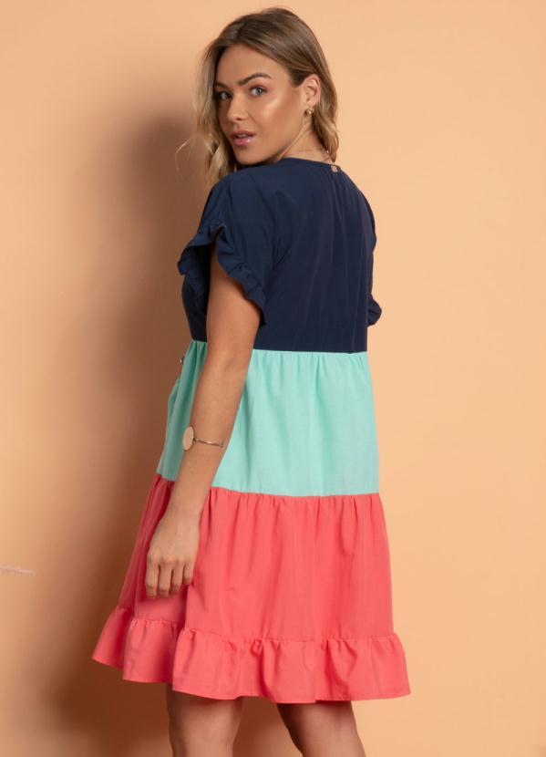 Quintess - Vestido Tricolor Soltinho com Franzidos 10