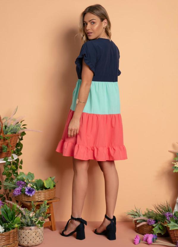 Quintess - Vestido Tricolor Soltinho com Franzidos 8