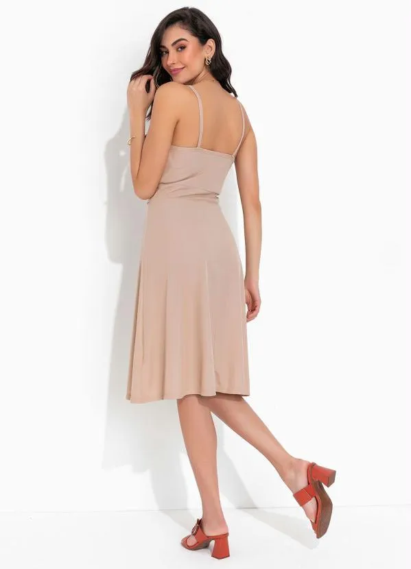 Queima Estoque - Vestido Bege com Decote Transpassada e Faixa 5