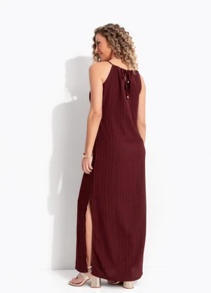 Quintess - Vestido Bordô em Crepe Texturizado - QUINTESS