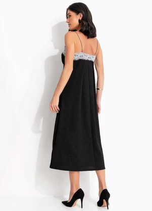 Quintess - Vestido Preto em Malha Texturizada - QUINTESS