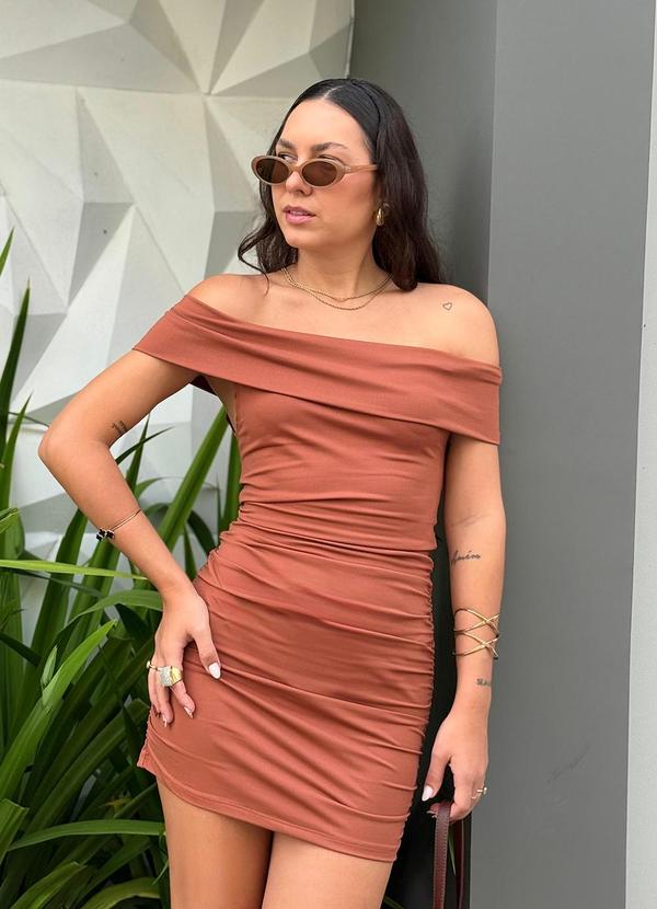 Choyee - Vestido Ombro a Ombro Siena Marrom 3