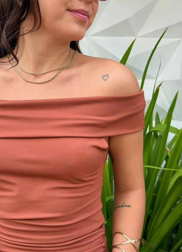 Choyee - Vestido Ombro a Ombro Siena Marrom 4