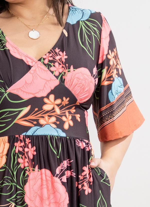 Quintess - Vestido Floral Barrado Preto em Malha Fria 7