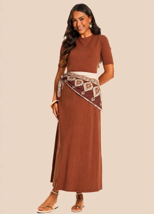 Doce Trama - Vestido Longo Reto Manga Curta Miragem Marrom
