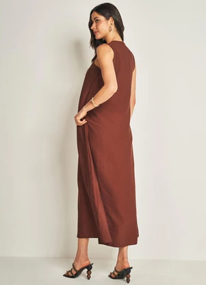 Doce Trama - Vestido Longo sem Manga em Viscoflow Marrom - DOCE TRAMA