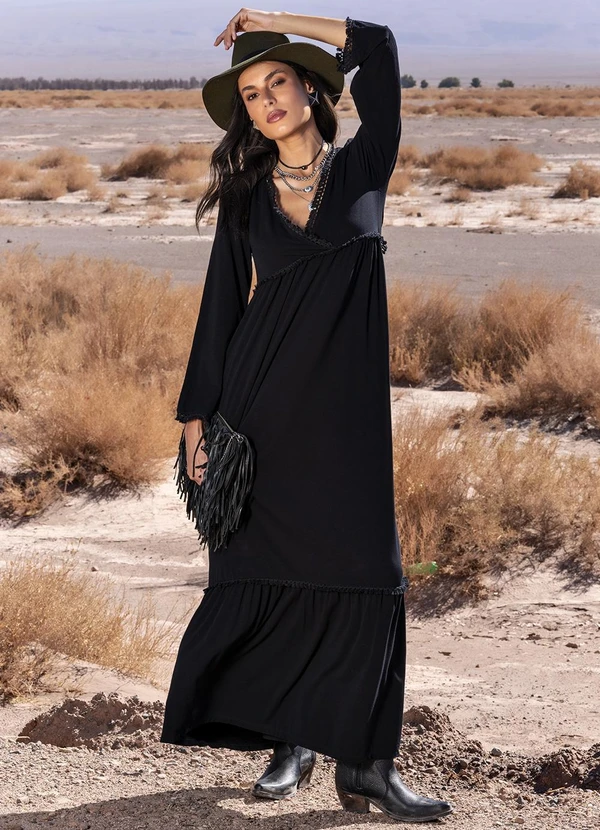 Quintess - Vestido Preto em Malha Crepe 7