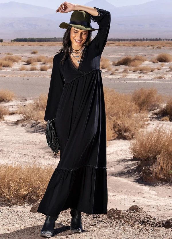 Quintess - Vestido Preto em Malha Crepe 10