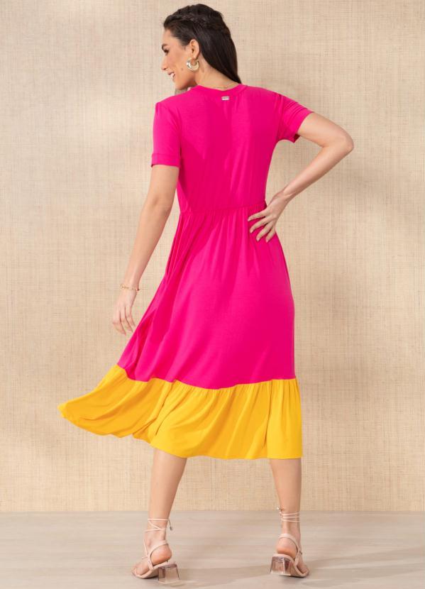 Outlet - Vestido Rosa/Amarelo com Recorte na Barra 2