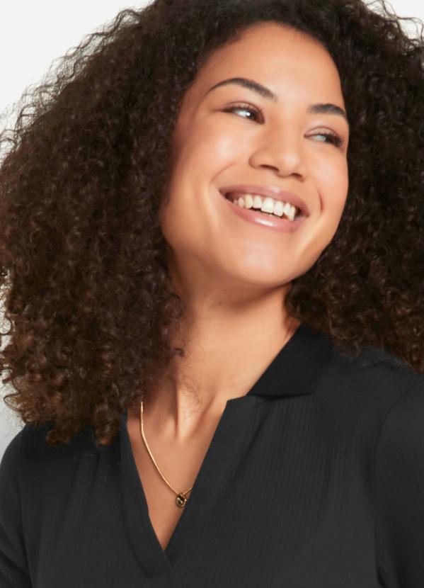 Outlet - Vestido com Gola Manga Curta Preta 3