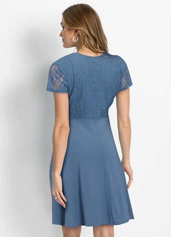 Queima Estoque - Vestido com Renda Manga Curta Azul Claro 9