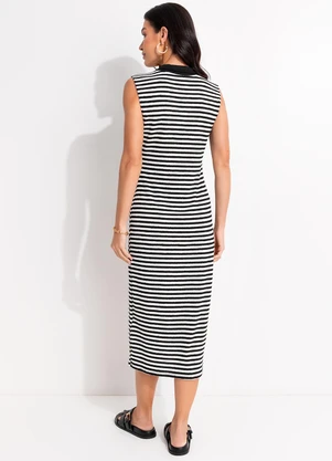 Quintess - Vestido Listrado Preto e Branco em Meia Malha - QUINTESS