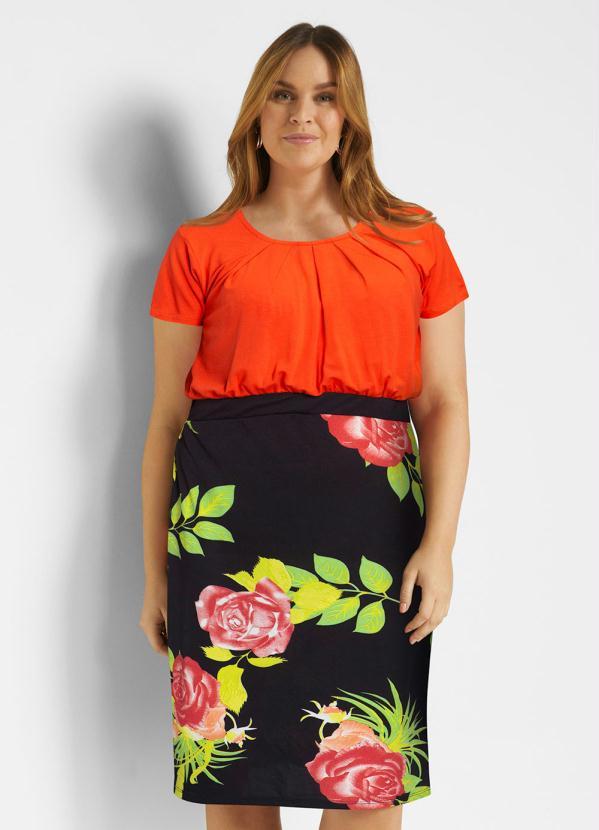 Queima Estoque - Vestido Manga Curta Floral Dark 8