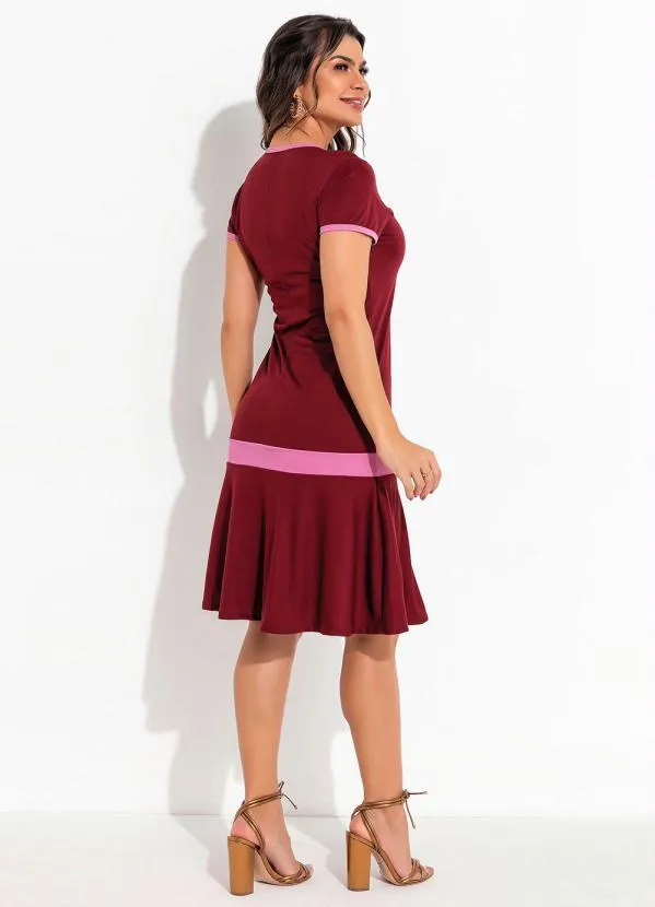 Queima Estoque - Vestido Bordô com Babado Moda Evangélica 4