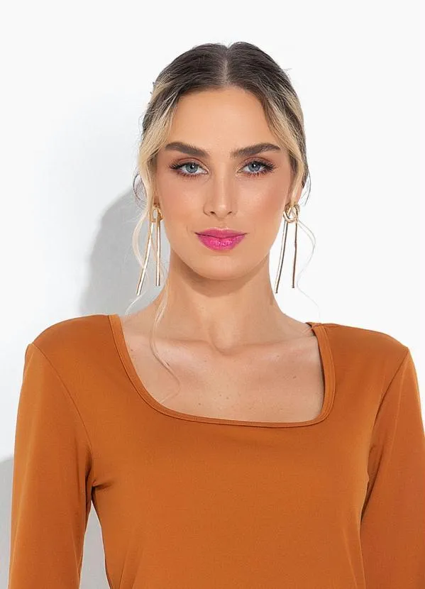 Moda Pop - Vestido Caramelo Decote Quadrado e Mangas Longas 3