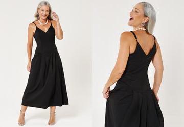Vestido Cintura Deslocada Preto em Crepe Plano