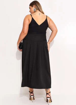 Quintess - Vestido Longuete Preto em Crepe com Cintura Deslocada e Decote V - QUINTESS