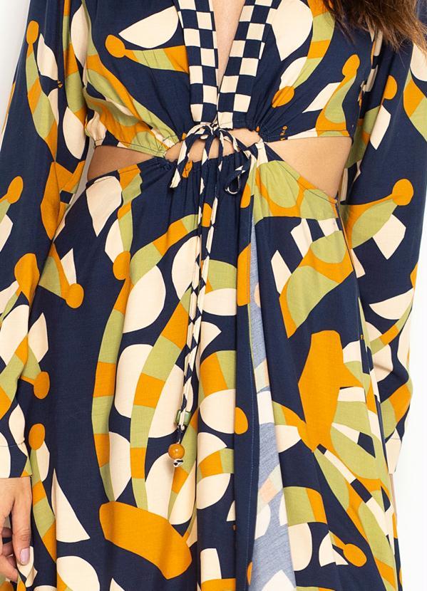 Farm - Vestido Cropped de Viscose Banana Gráfica Estampado 3