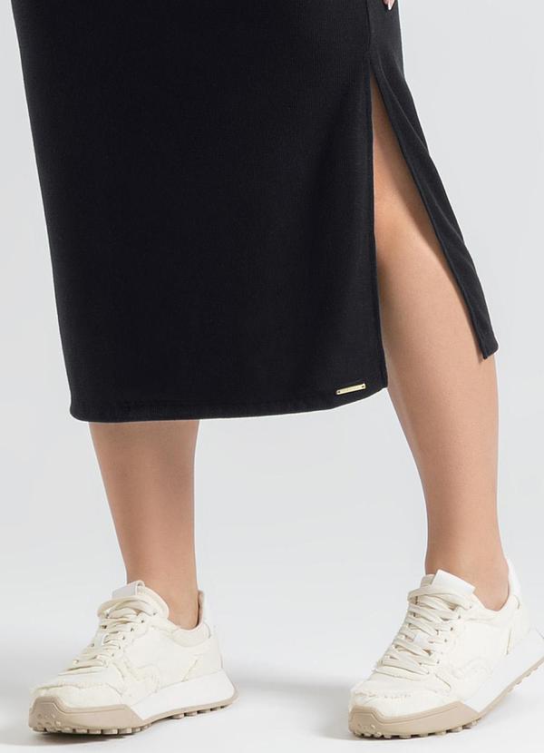 Cativa - Vestido em Tecido Texturizado Preto 4