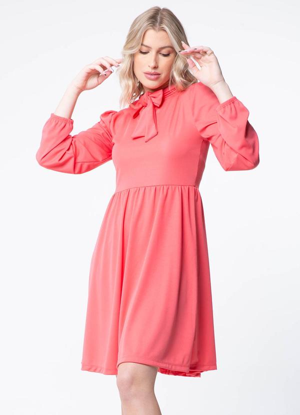 Misiss - Vestido Evasê e Gola Halter Iza Rosa