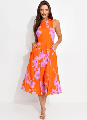 Quintess - Vestido Midi Floral Orquídeas com Decote Trapézio e Bolsos - QUINTESS