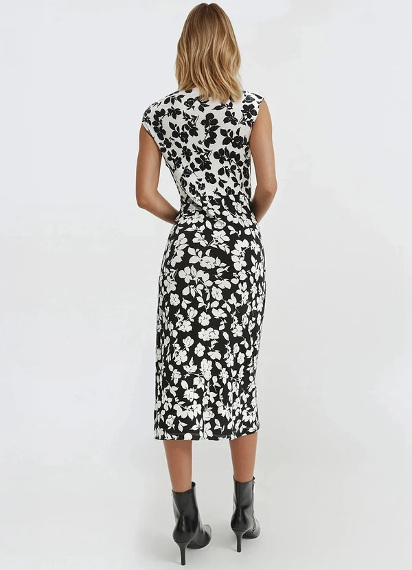 bonprix - Vestido Floral Preto e Branco em Malha Fria 2