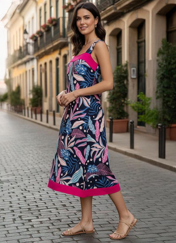 Quintess - Vestido Folhagem Tropical com Recortes 3