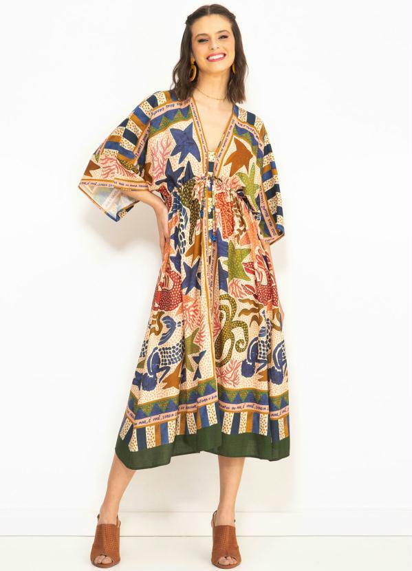 Farm - Vestido Kimono de Viscose Encantos do Mar Bege