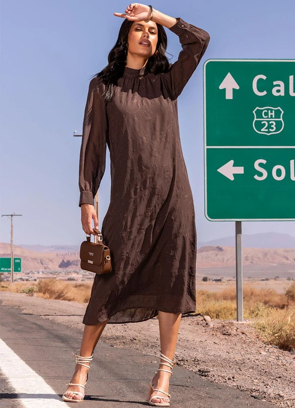 Quintess - Vestido Marrom Bordado em Chiffon 2