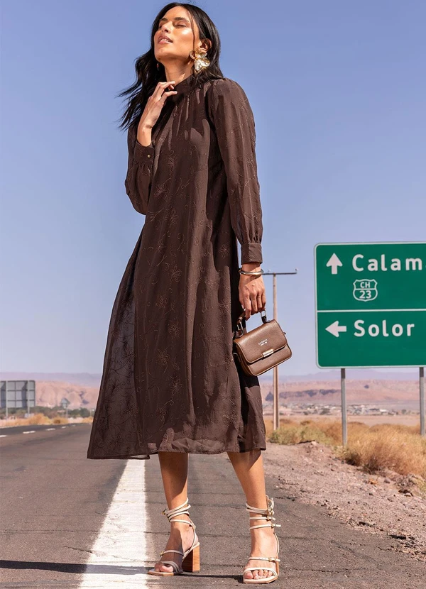 Quintess - Vestido Marrom Bordado em Chiffon 10