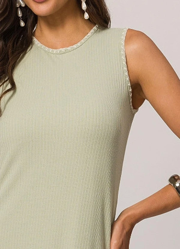 Doce Trama - Vestido Midi Cavado em Ribana Texturizada Verde 4