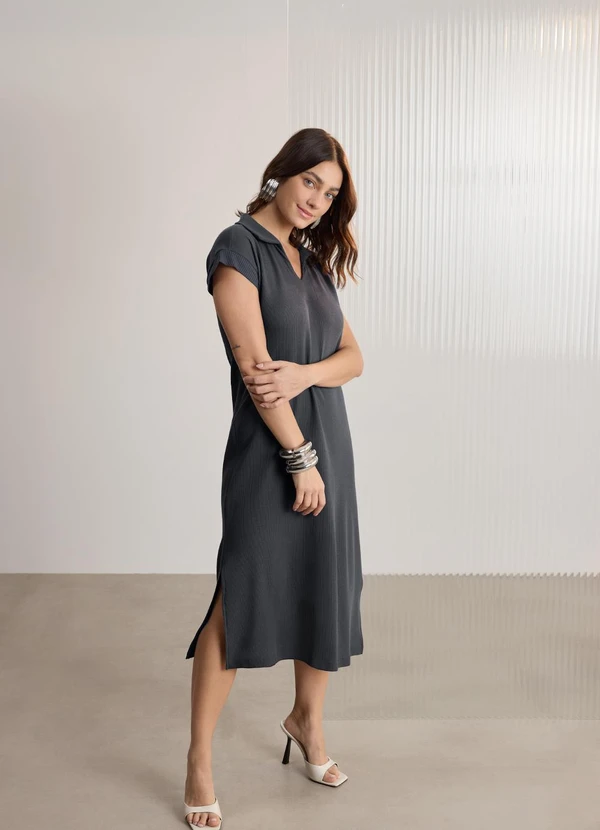Lunender - Vestido Midi Chá com Gola Texturizada Cinza