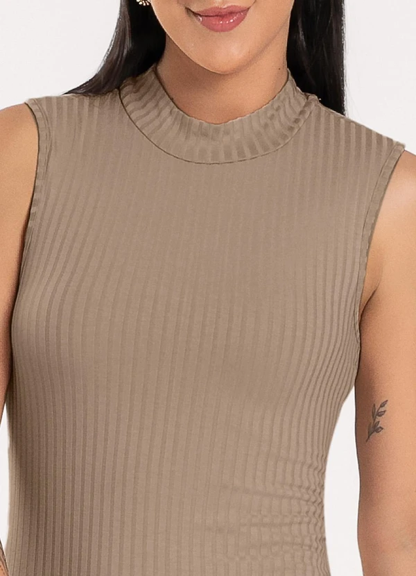 Cativa - Vestido Midi em Canelado Marrom Claro 4