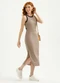 Cativa - Vestido Midi em Tecido Texturizado Marrom Claro - variação: Marrom Claro