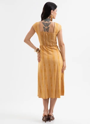 Cativa - Vestido Midi em Viscose com Decote Quadrado Amare - CATIVA