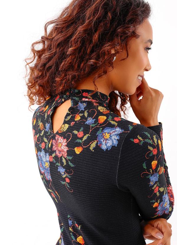 Farm - Vestido Midi Fruta Bordada 4