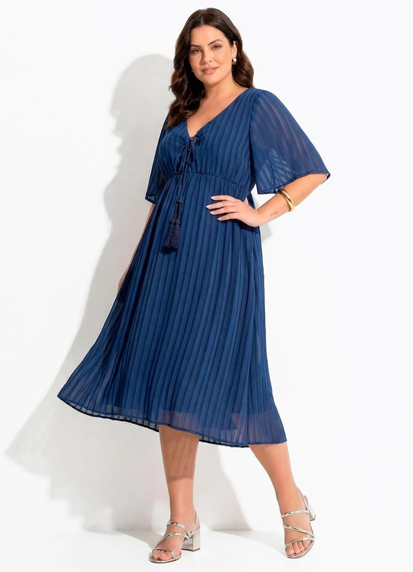 Quintess - Vestido Midi Listrado Azul em Voil com Amarração e Estilo Boho 7