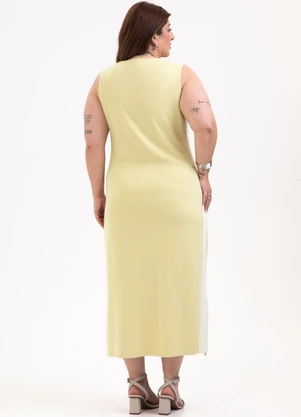 Habana - Vestido Midi Plus Size Canelado Amarelo - HABANA
