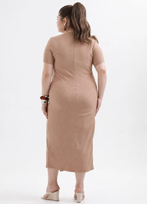 Cativa Plus Size - Vestido Midi Plus Size em Canelado Marrom - CATIVA PLUS SIZE