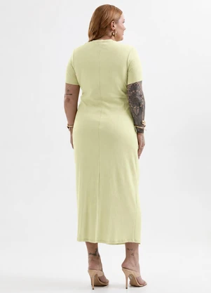 Cativa Plus Size - Vestido Midi Plus Size em Canelado Verde - CATIVA PLUS SIZE