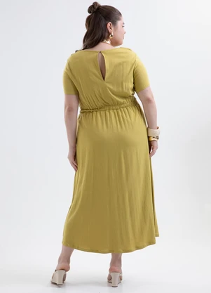 Cativa Plus Size - Vestido Midi Plus Size em Viscose com Elastano Ve - CATIVA PLUS SIZE