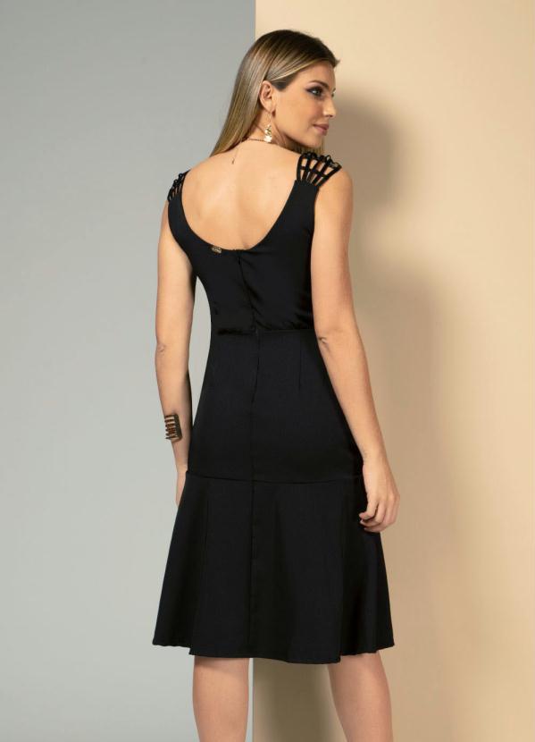 Quintess - Vestido Midi Preto com Alças em Tiras Trançadas 2