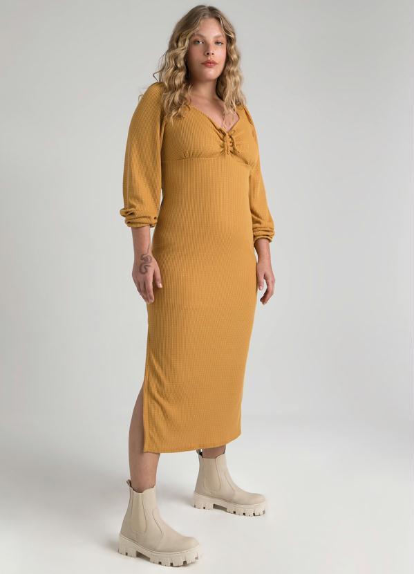 Enfim - Vestido Midi Reto Manga Longa Fenda Amarelo