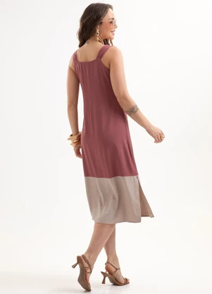 Cativa - Vestido Midi Texturizado Vermelho Escuro - CATIVA