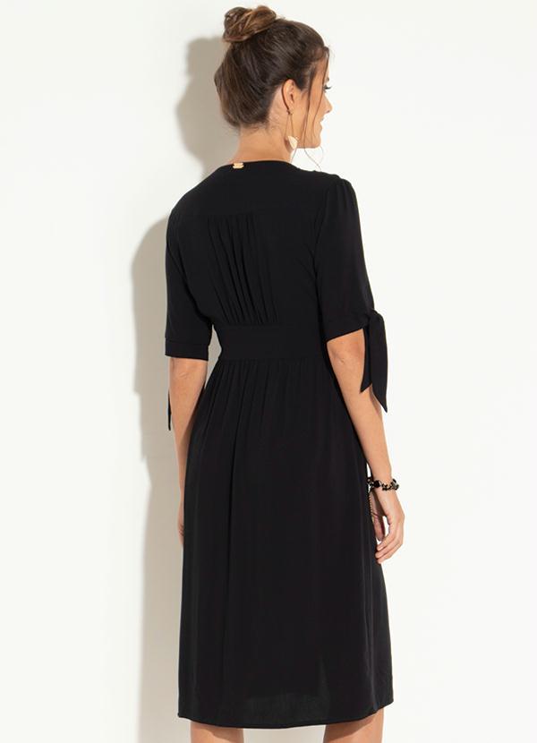 Quintess - Vestido Preto com Abertura em Botões 2