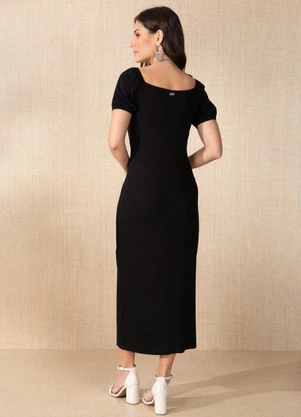 Quintess - Vestido Preto com Fenda na Barra - QUINTESS