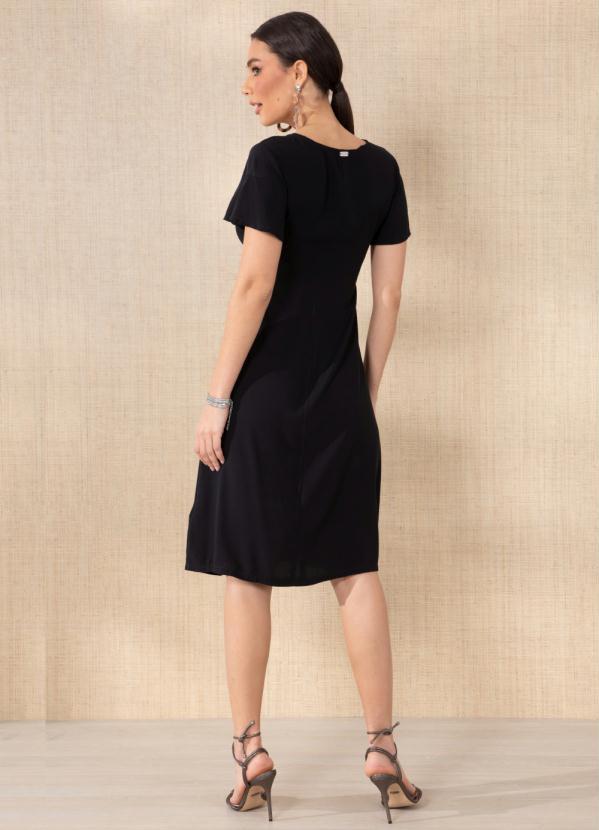 Queima Estoque - Vestido Preto com Nó e Vazado em Viscose Plana 4